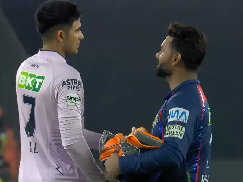 Shubman Gills Intriguing Act During Handshake With Rishabh Pant Shubman Gills Intriguing Act During Handshake With Rishabh Pant