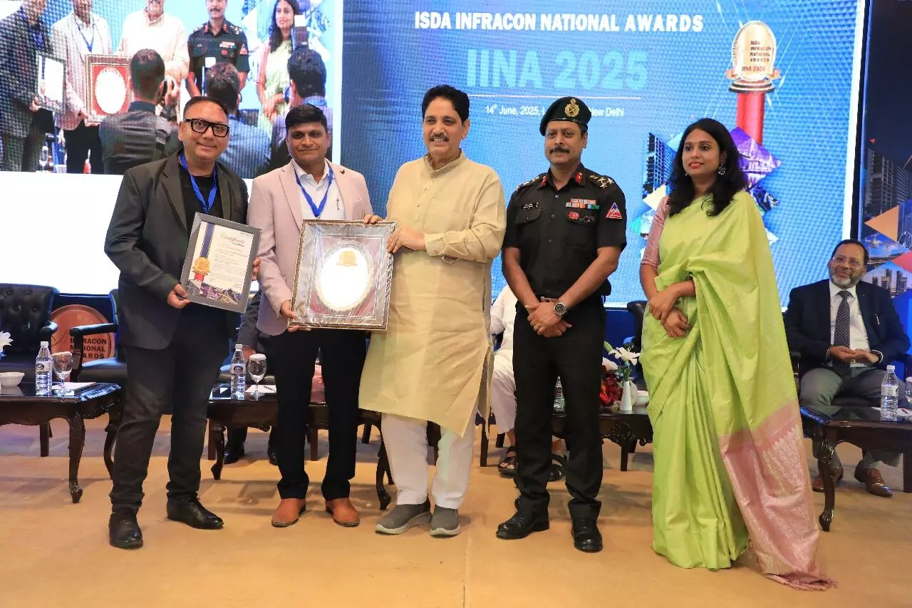 Dalmia Cement’s Lanka Unit Wins Platinum Dalmia Cement’s Lanka Unit Wins Platinum