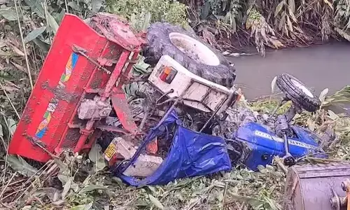 Tractor Mishap in Gardenpur Claims One Life, Another Injured Tractor Mishap in Gardenpur Claims One Life, Another Injured