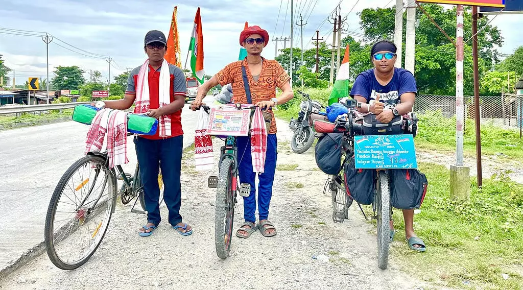 Trio Begins 4,000-Km Cycle Ride from Bajali to Kedarnath Trio Begins 4,000-Km Cycle Ride from Bajali to Kedarnath