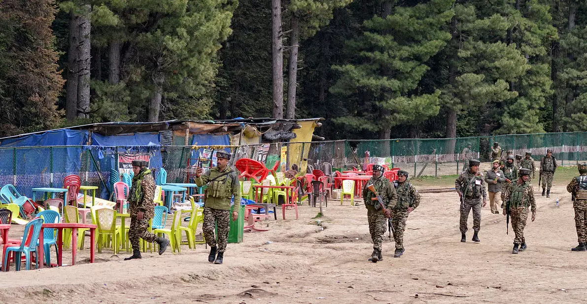NIA Arrests Two for Aiding Terrorists Behind Pahalgam Attack NIA Arrests Two for Aiding Terrorists Behind Pahalgam Attack