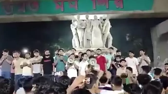 Mass protests in Bangladesh after Hindu woman raped by local politician Mass protests in Bangladesh after Hindu woman raped by local politician